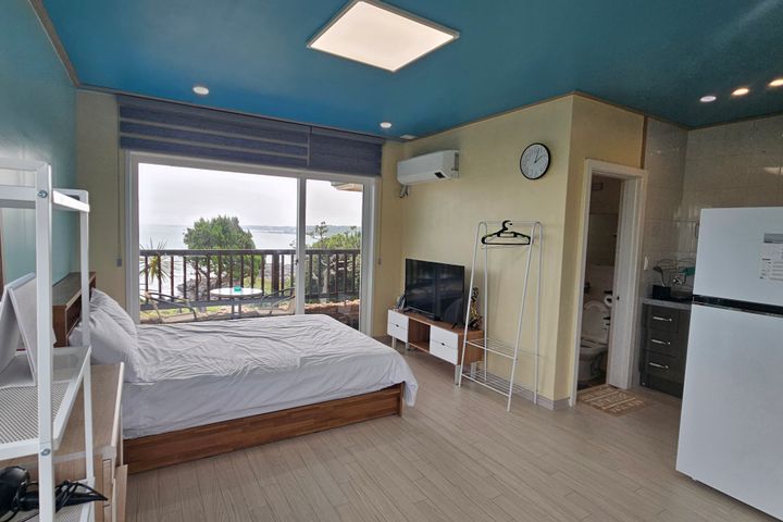 Mini Ocean View Room 201 1th image