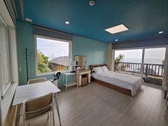 Mini Ocean View Room 201 0th image