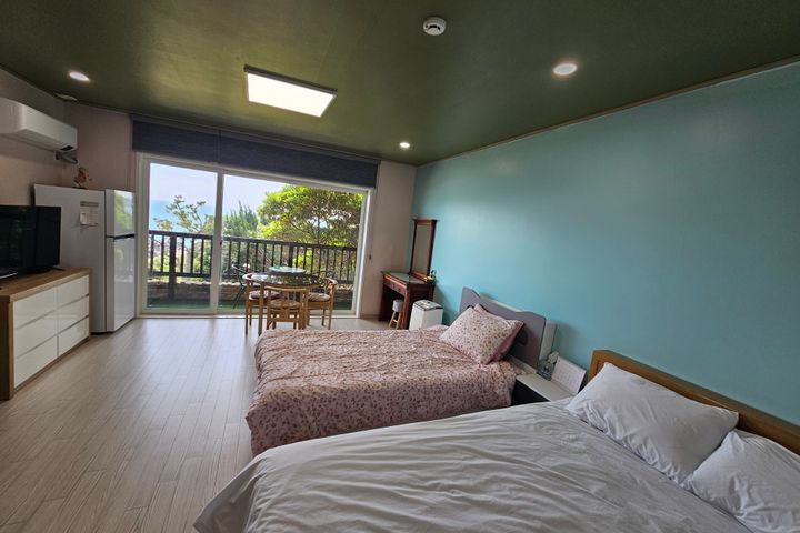 Couple's Ocean View Room 203 1th image