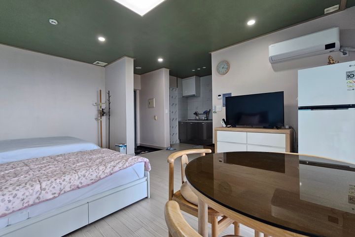 Couple's Ocean View Room 203 5th image