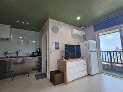 Couple's Ocean View Room 203 6th image