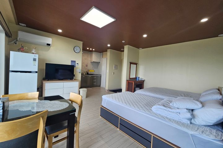 Couple's Ocean View Room 202 4th image