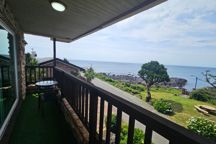 Couple's Ocean View Room 202 2th image