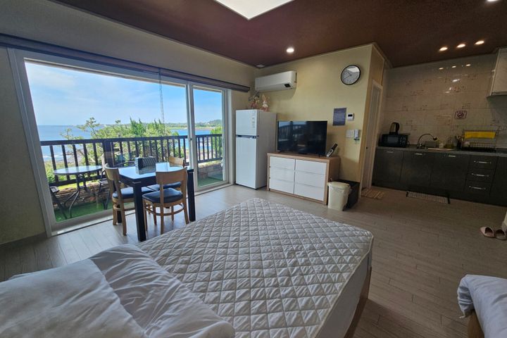 Couple's Ocean View Room 202 5th image