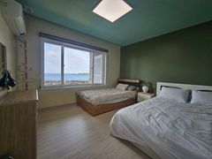 Suite 106 4th image