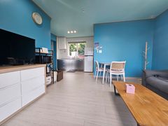 Suite 106 3th image