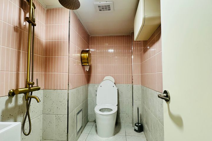 Sinchon Branch 30545 10th image