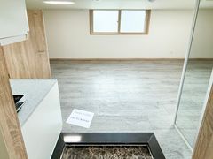 Ideally located right next to Jeungmi Station 1th image