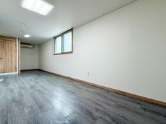 Ideally located right next to Jeungmi Station 7th image
