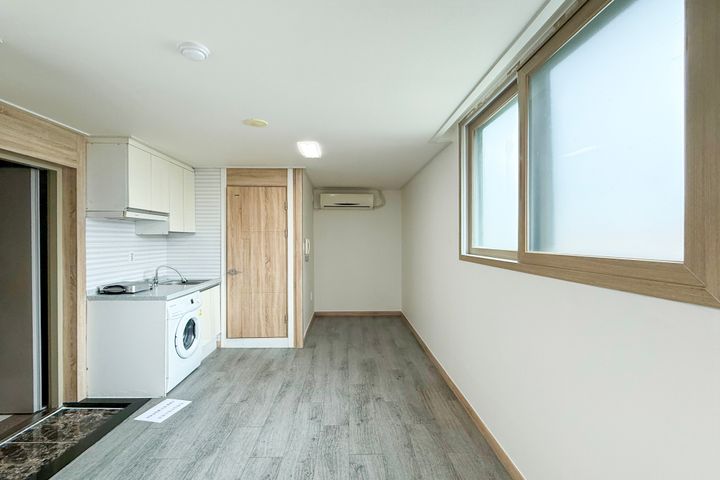 Ideally located right next to Jeungmi Station 9th image