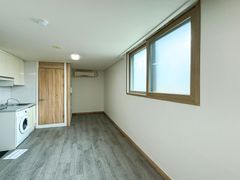 Ideally located right next to Jeungmi Station 8th image