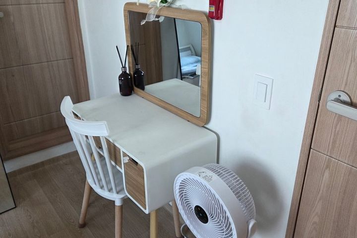 Achasan 3-bedroom unit, 2nd floor with terrac 7th image