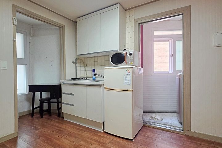 ㉢A Sunny Room 0th image