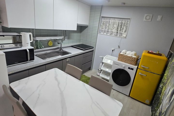 Yeoyu Stay Hongdae 6th image