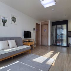 Fully furnished room near Seosan Lake Park Unit Image
