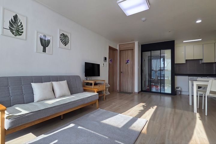 Fully furnished room near Seosan Lake Park 0th image