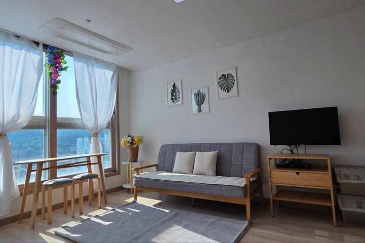 Fully furnished room near Seosan Lake Park 1th image