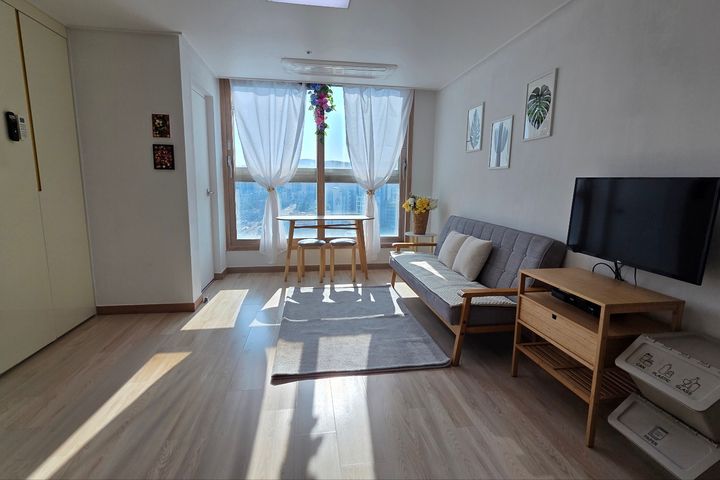 Fully furnished room near Seosan Lake Park 2th image