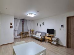 Fully furnished room near Seosan Lake Park 4th image