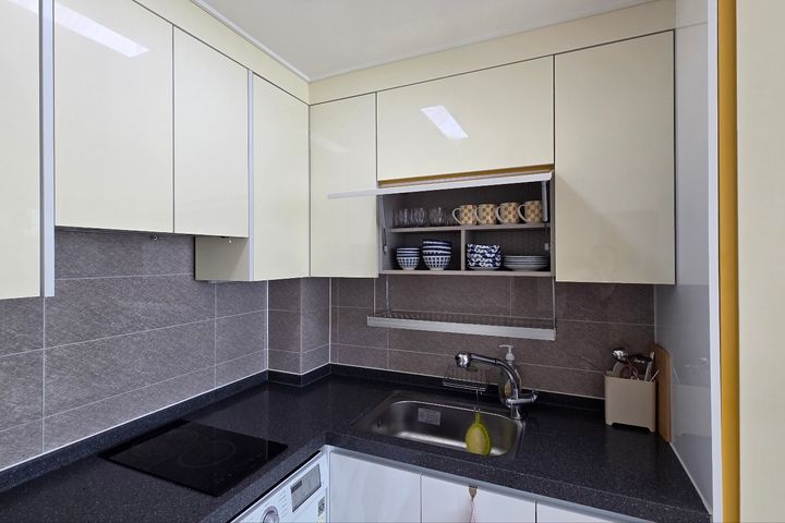 Fully furnished room near Seosan Lake Park 7th image
