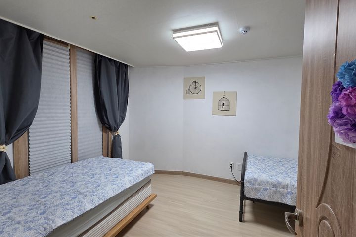 Fully furnished room near Seosan Lake Park 9th image