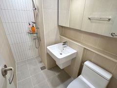 Unit 904, B94 8th image