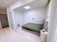 H41, Room 401 14th image