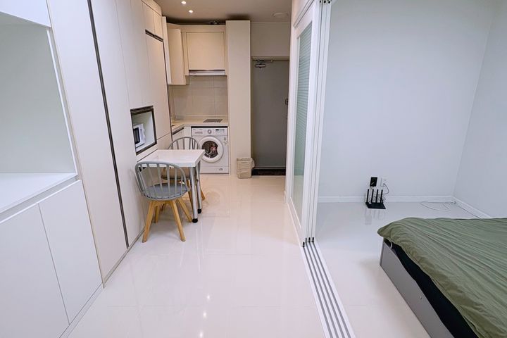 H41, Room 401 17th image