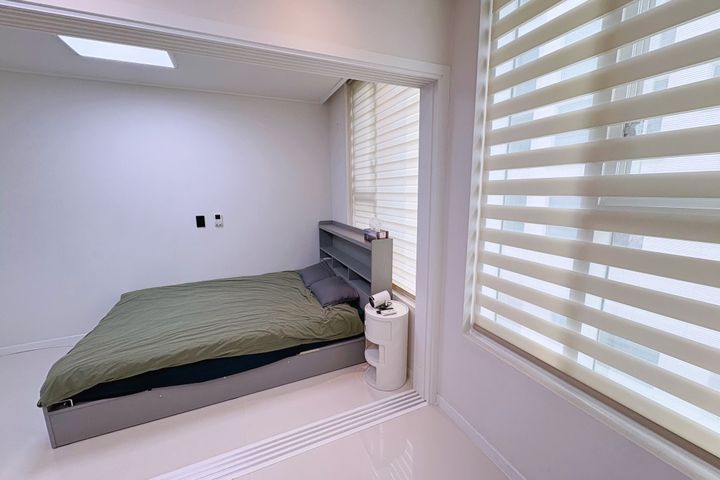 H41, Room 401 12th image