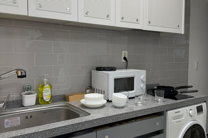 Unit 901, L4 8th image