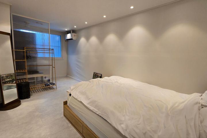 5 minutes from Sangsu Station, 2-room unit wi 3th image