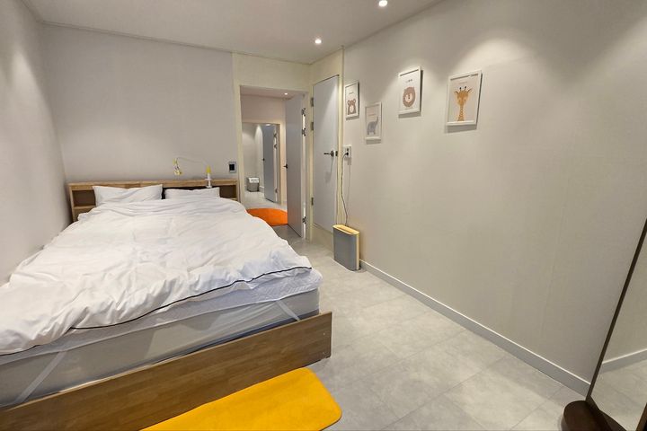 5 minutes from Sangsu Station, 2-room unit wi 0th image