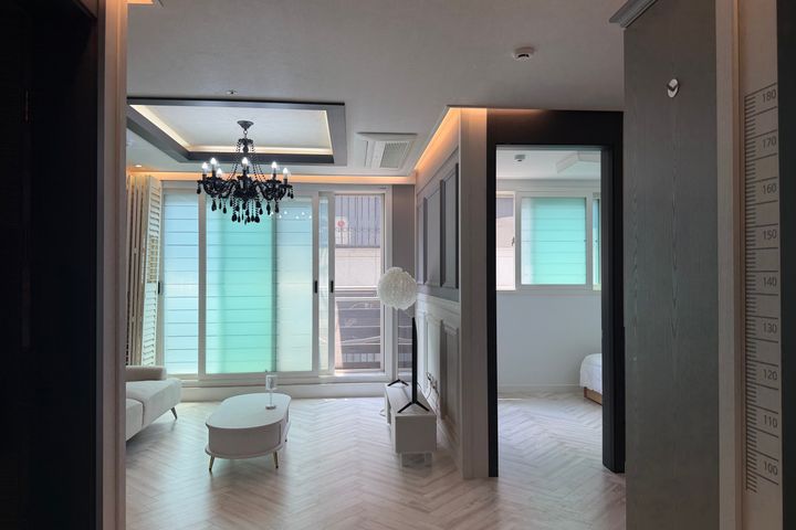 Luxury villa near Hongik University Station 3th image