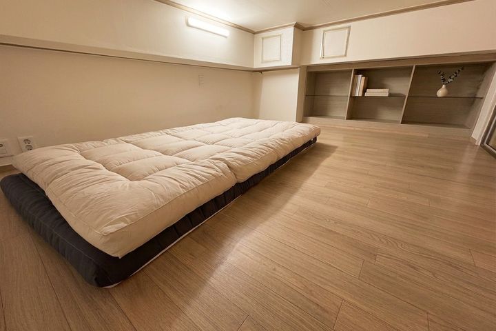 Spacious duplex 💙 1 minute from Sungshin Wom 5th image