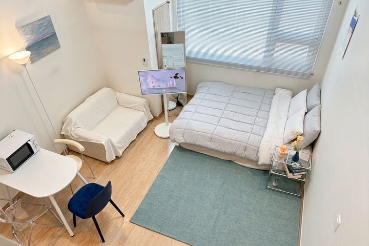 Spacious duplex 💙 1 minute from Sungshin Wom 1th image