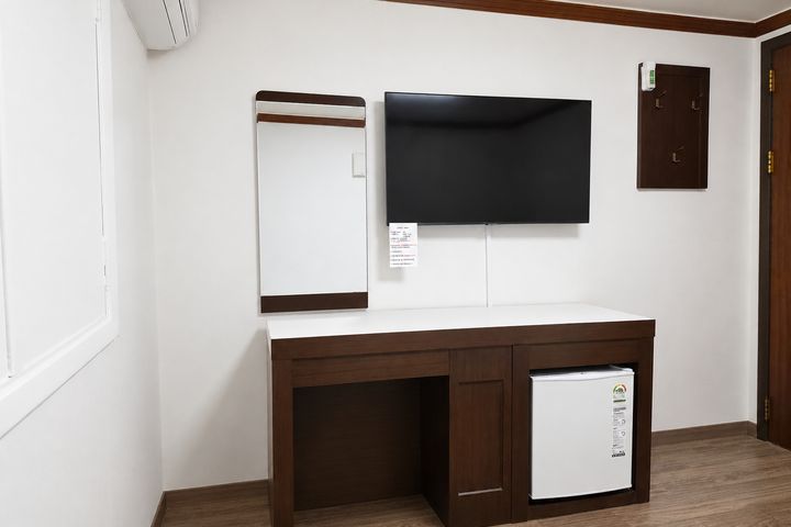 Monthly Rental House (1 Double Bed) 2th image