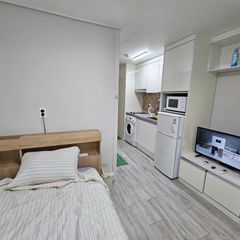 Clean Room Near Jochiwon Station B Unit Image