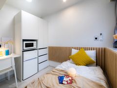 Room 303 6th image