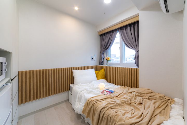 Room 303 2th image