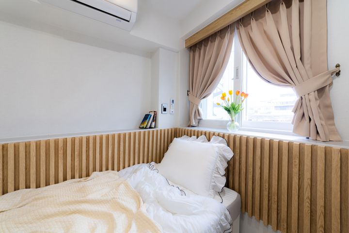 Room 304 4th image