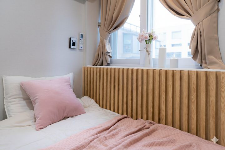 Room 406 (Women Only) 1th image