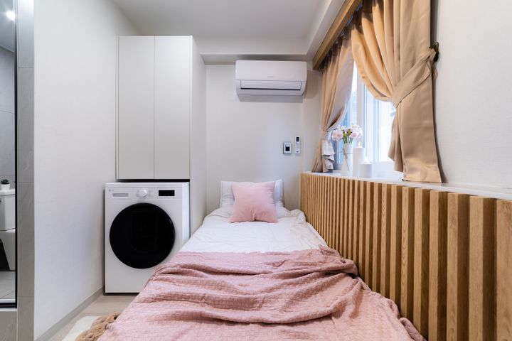 Room 306 5th image