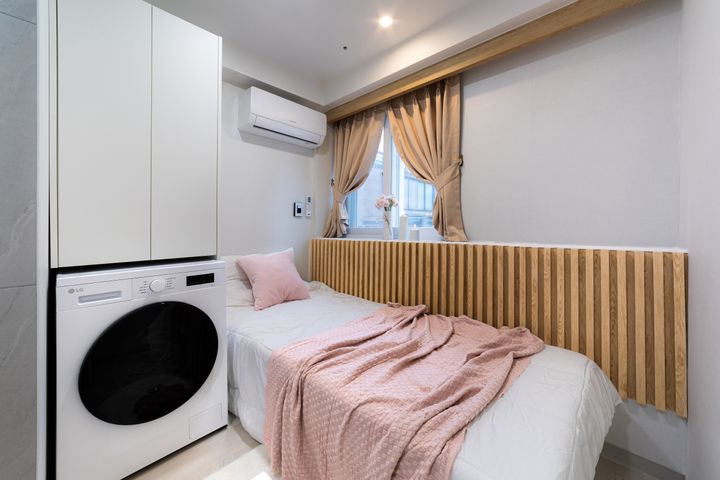 Room 306 6th image