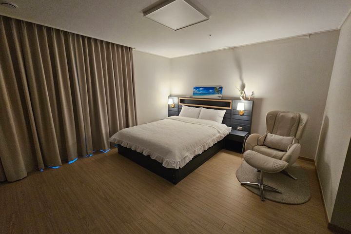 Newly built ocean-view property in Sacheon, G 4th image
