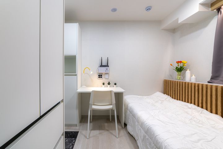 Room 302 1th image