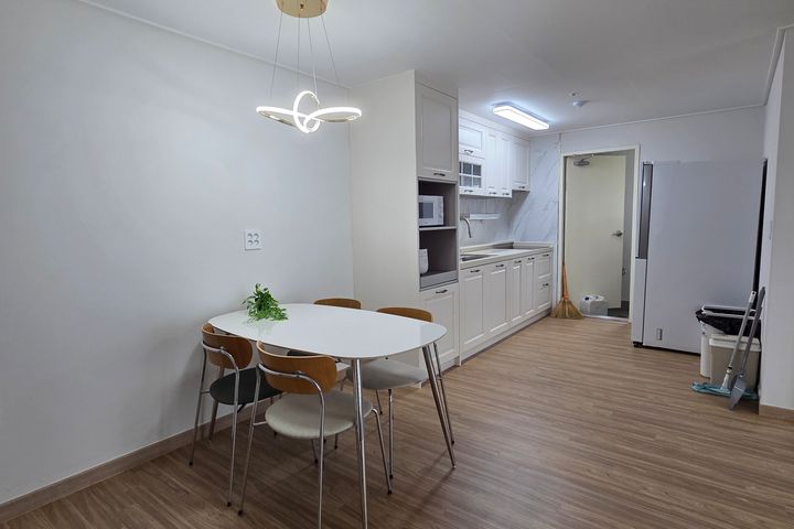 Quiet officetel near Dosim Station 2th image