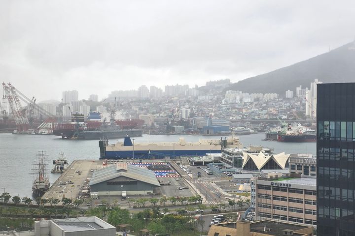 Newly built officetel near Jungang Station 2th image