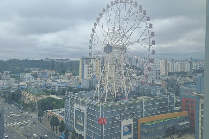 Lotte Department Store 📍 Ferris wheel view,  1th image
