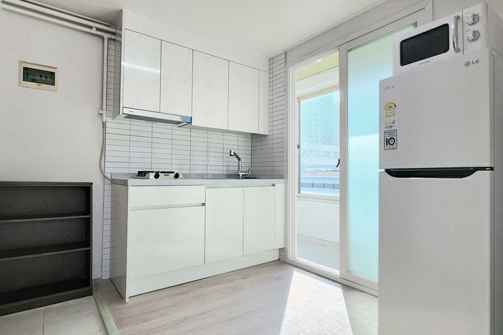 Fully furnished 1.5-room unit in Wonju 0th image