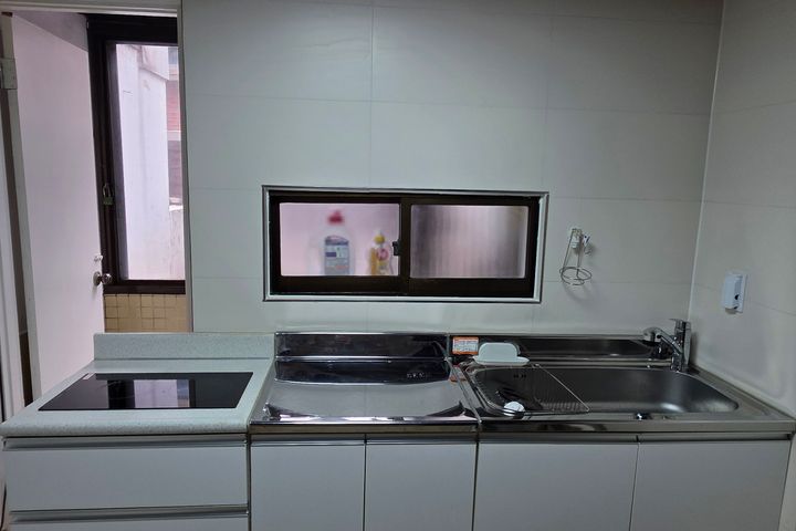 Two-room apartment near Hapjeong Station, Man 8th image